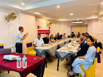 एच.आई.भि.एड्सका बारेमा सरोकारवालासँग छलफल, सचेतना जगाउनुपर्नेमा जोड 